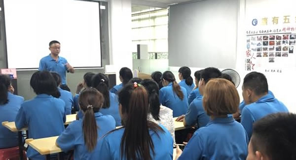 廣有合頁(yè)為滿(mǎn)足客戶(hù)訂單，全員付出不亞于任何人的努力