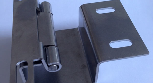 廣有五金|東莞合頁-秋季如何正確選擇及防護合頁?