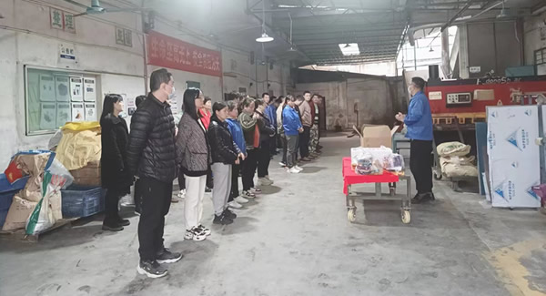 用心去孝敬，用愛去感恩--孝心無疆，愛滿廣有|廣有五金&東莞合頁